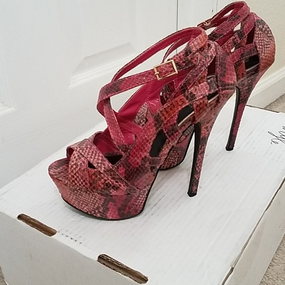 Scene Shoes - Platform Snake Skin Look Sandals